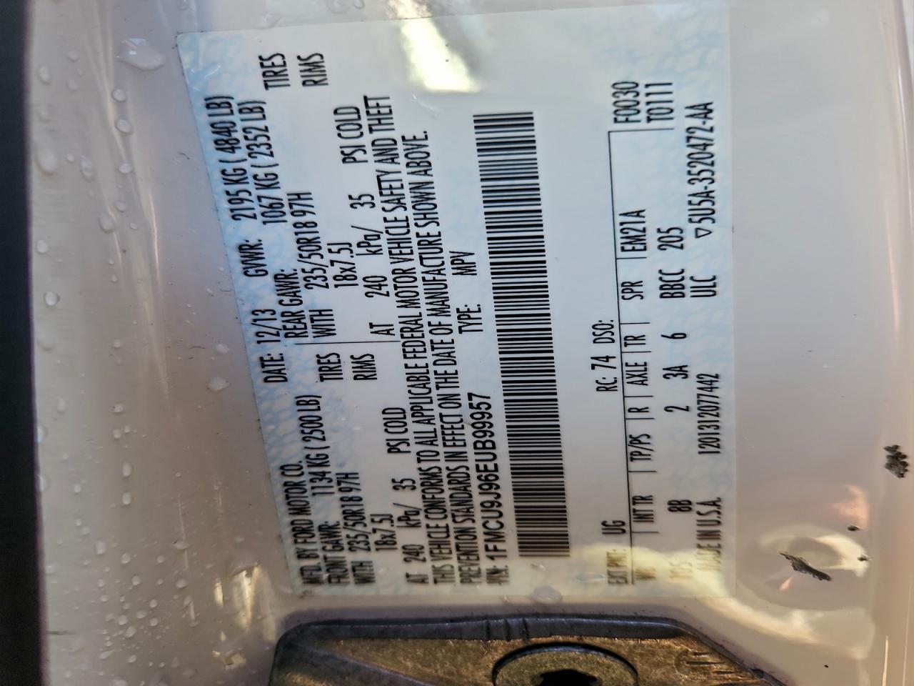 Ford Escape Titanium Image 10