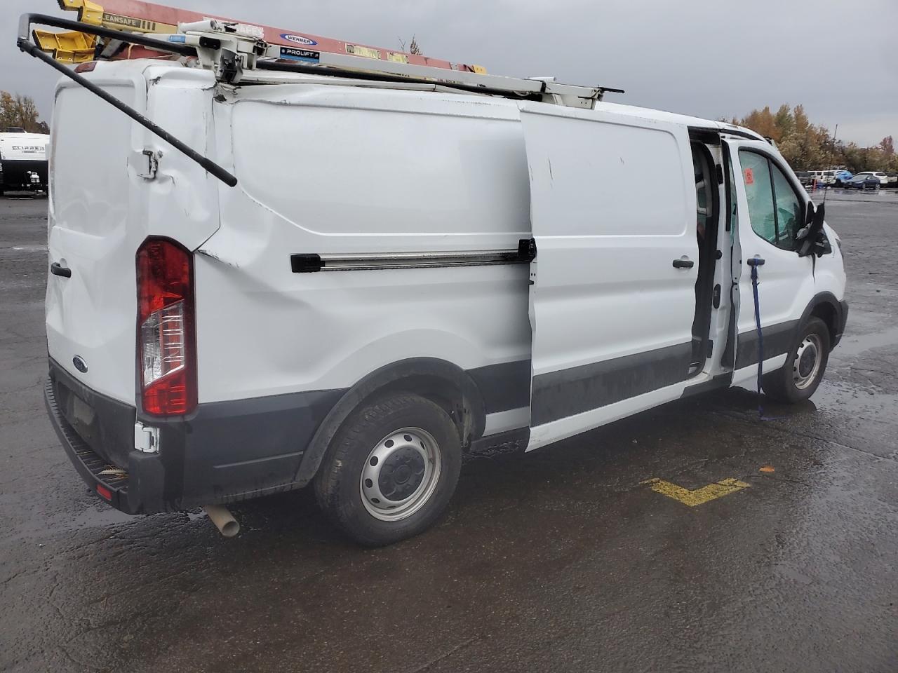 Ford Transit T-150 Image 5
