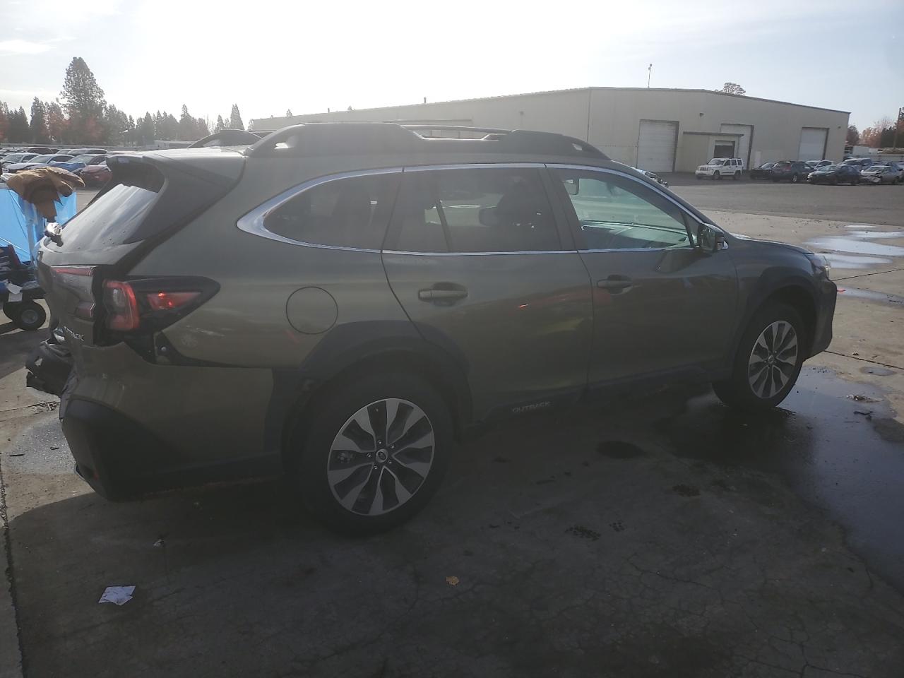 Subaru Outback Limited Image 4