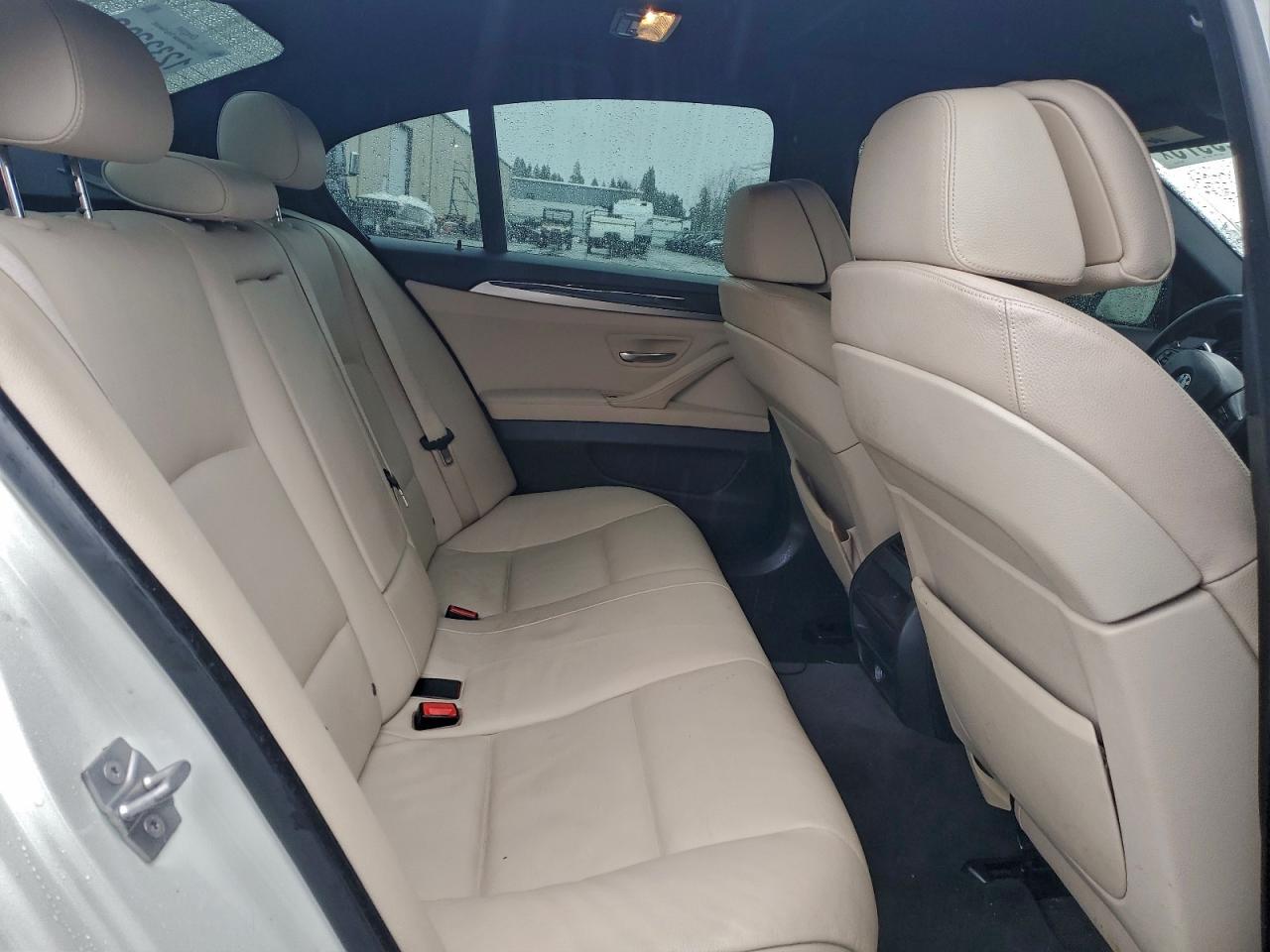 BMW 5 Series I Image 10