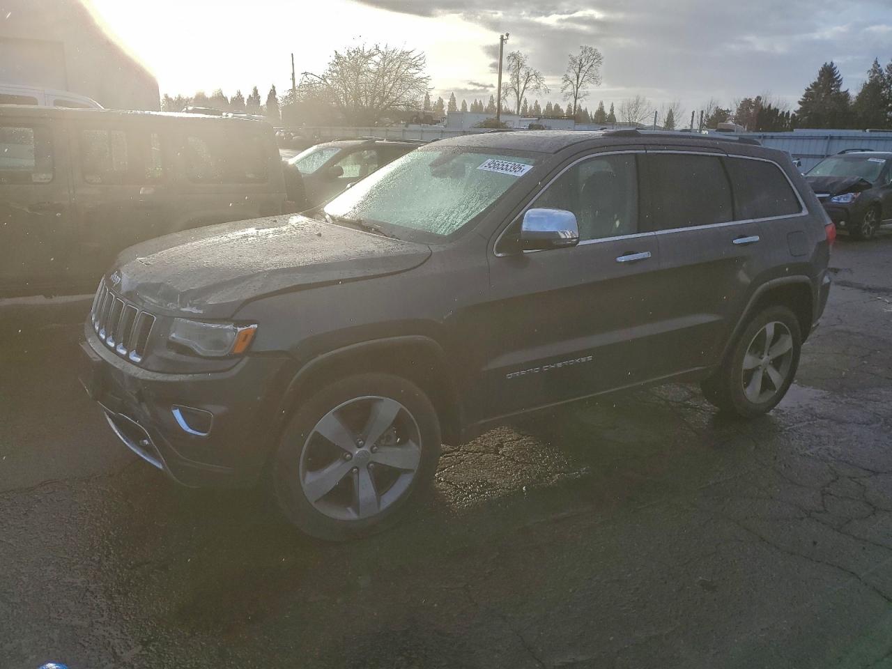 Jeep Grand Cherokee Overland Image 1