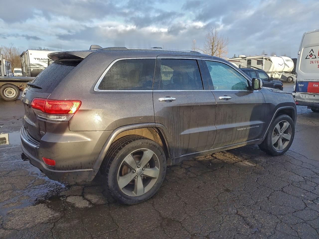Jeep Grand Cherokee Overland Image 3