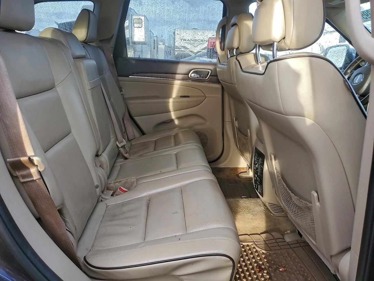 Jeep Grand Cherokee Overland Image 9