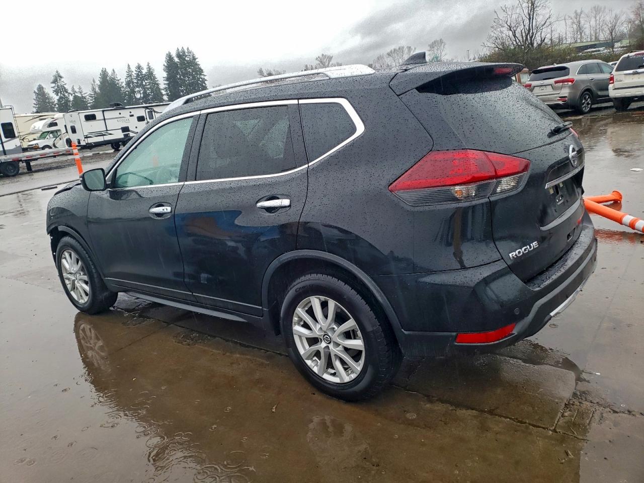 Nissan Rogue S Image 4