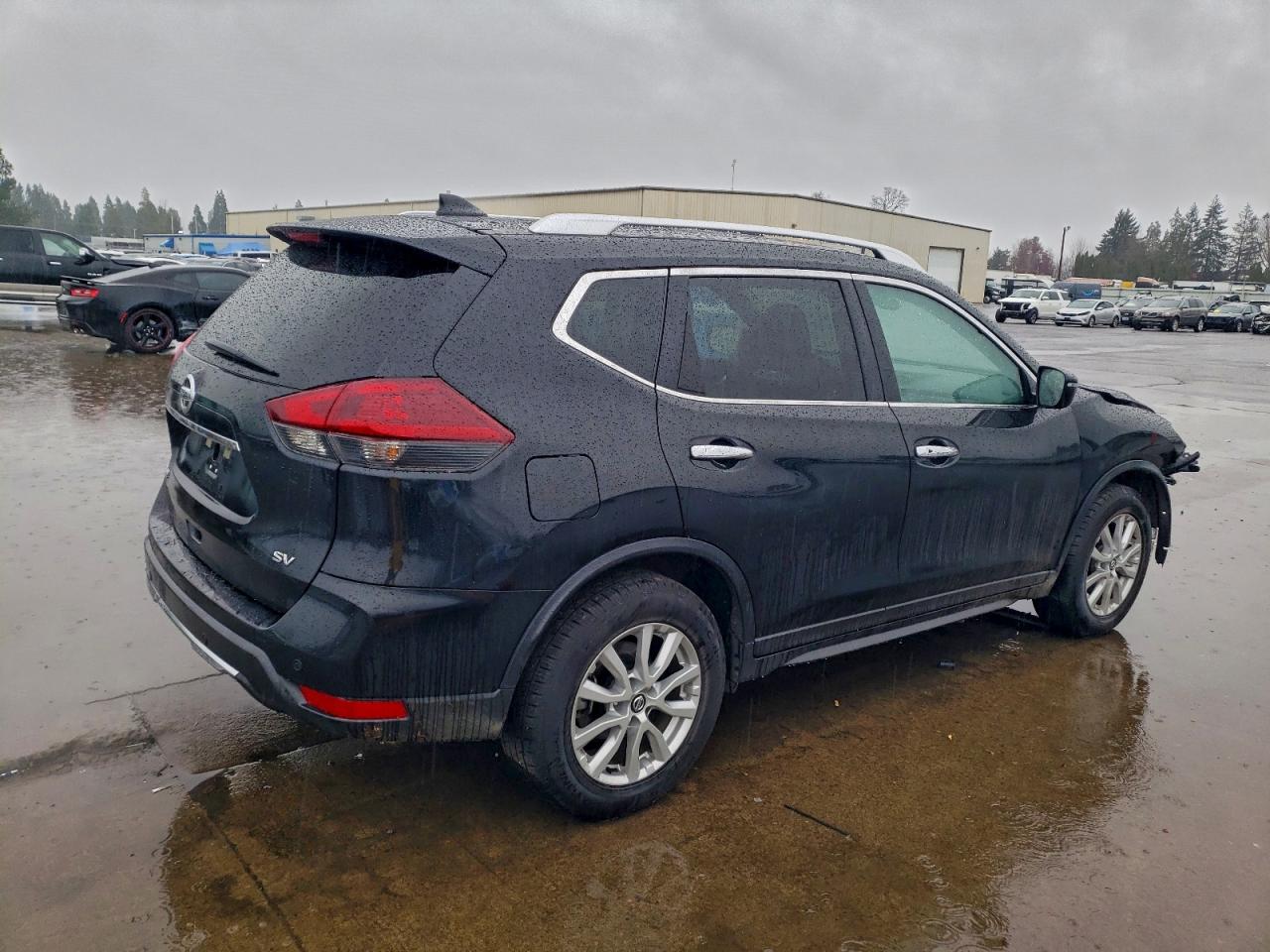 Nissan Rogue S Image 2