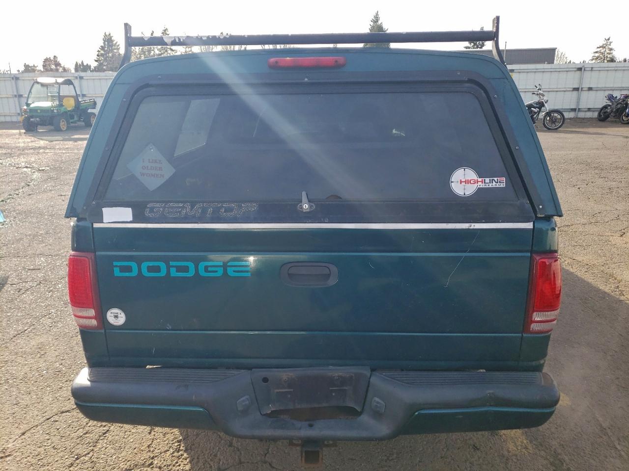 Dodge Dakota Image 3