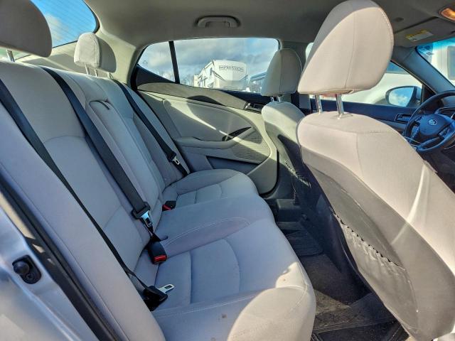 Kia Optima Lx Image 12