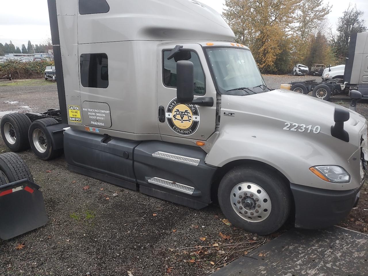 International Lt625 Image 3