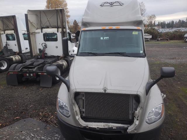 International Lt625 Image 4