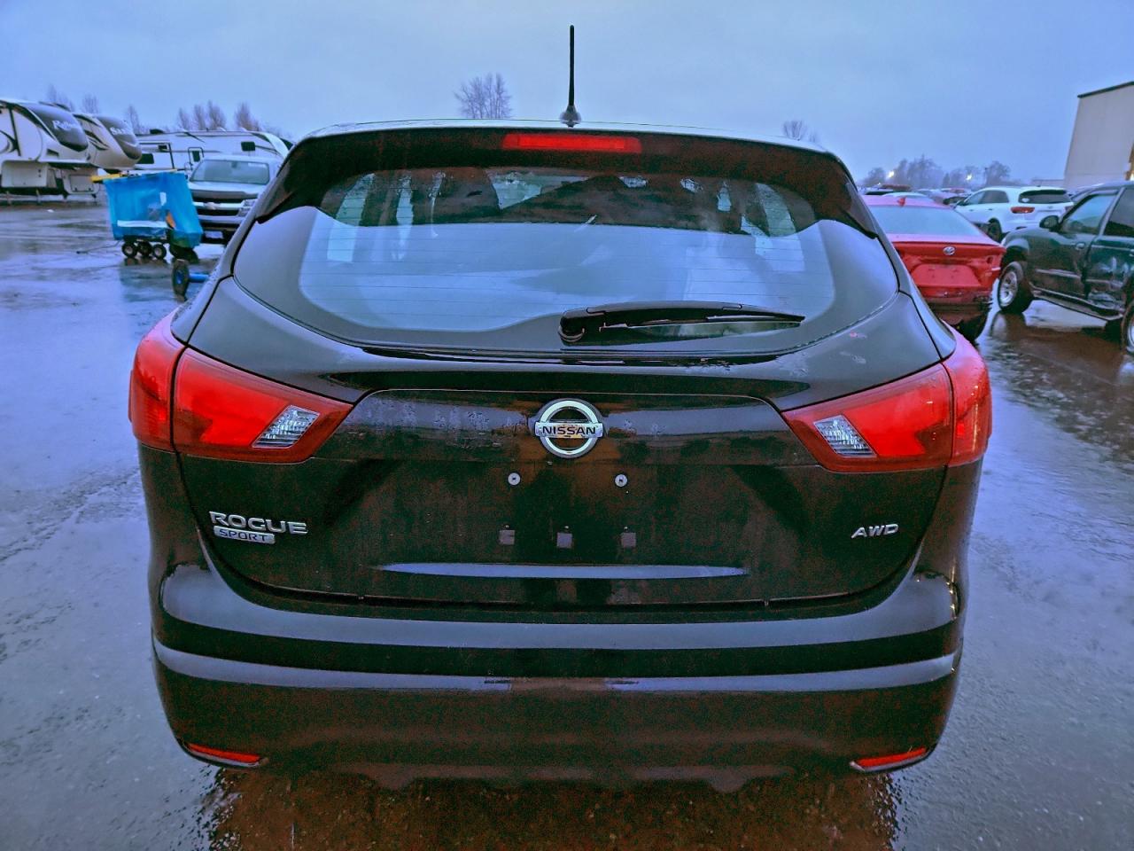 Nissan Rogue S Image 6