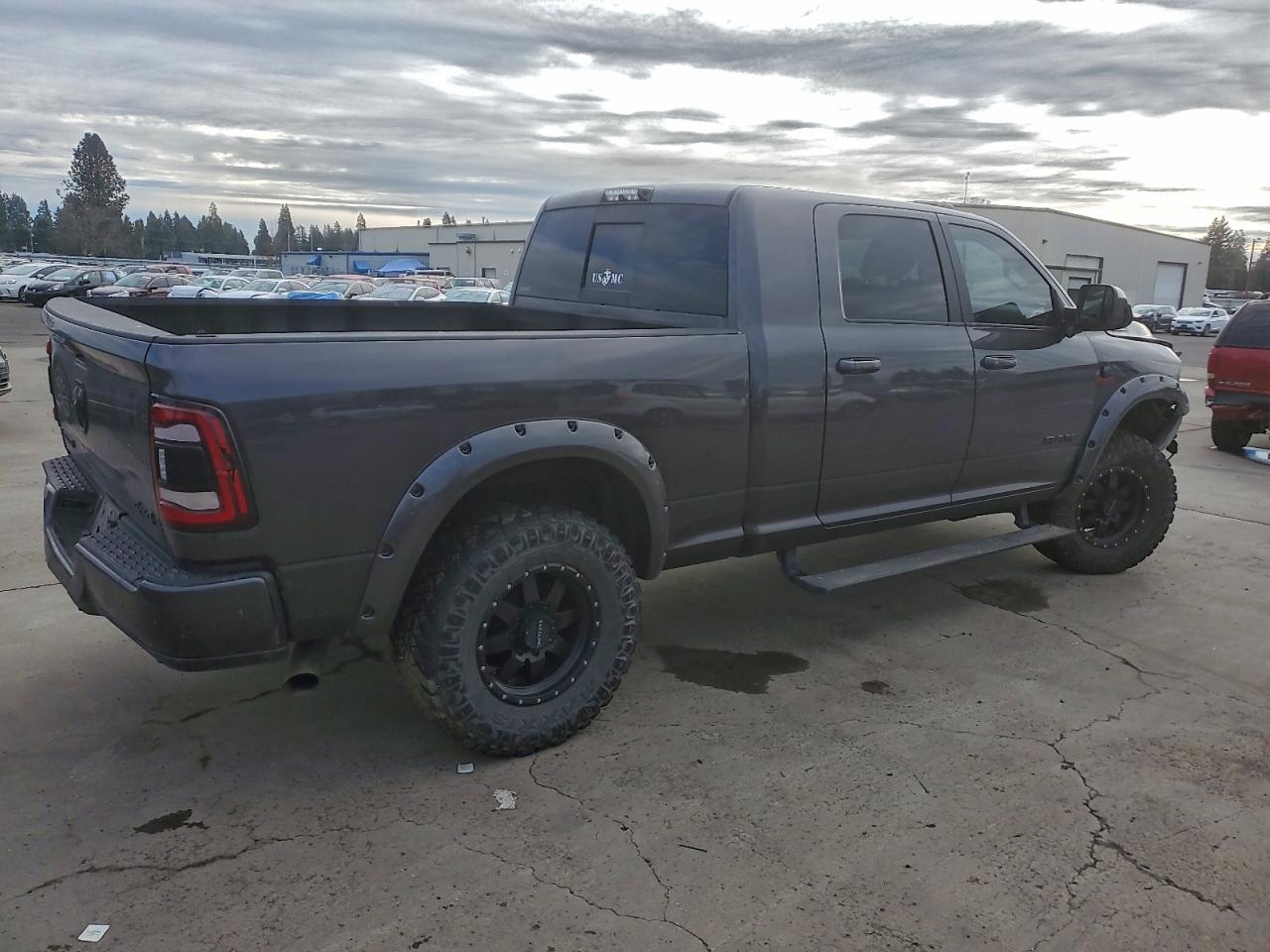 Ram 3500 Laramie Image 4