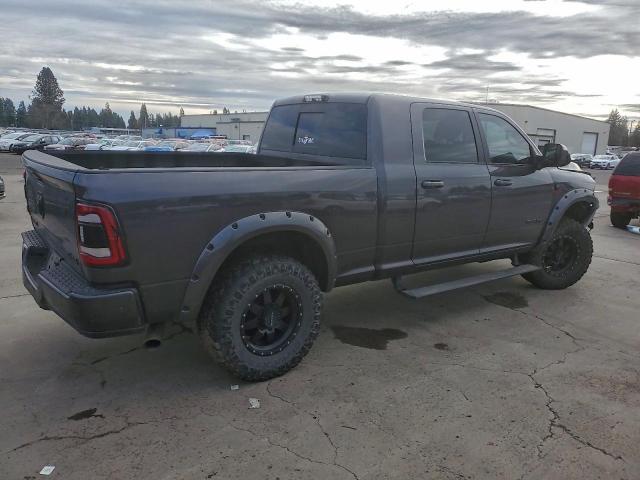 Ram 3500 Laramie Image 4