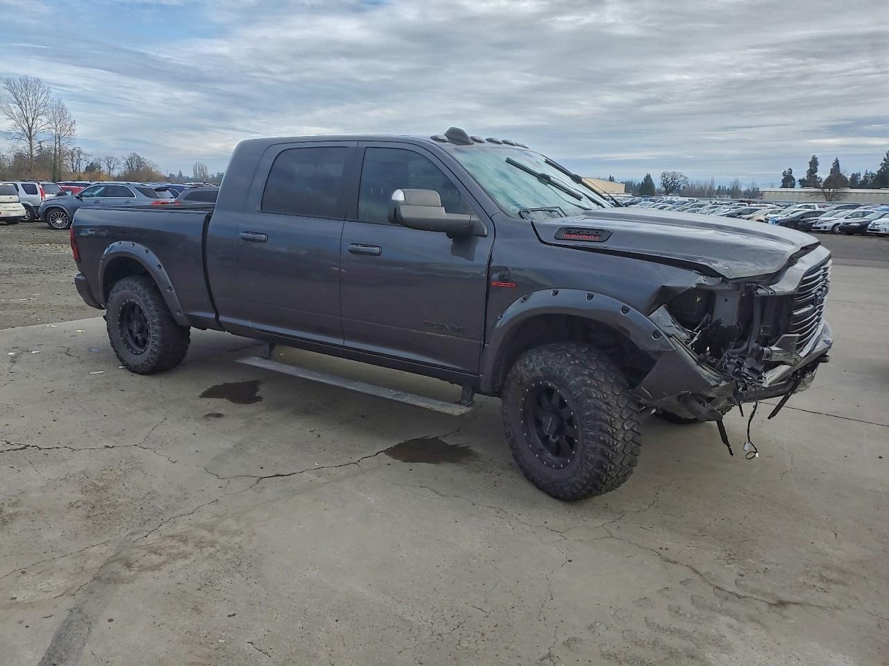 Ram 3500 Laramie Image 6