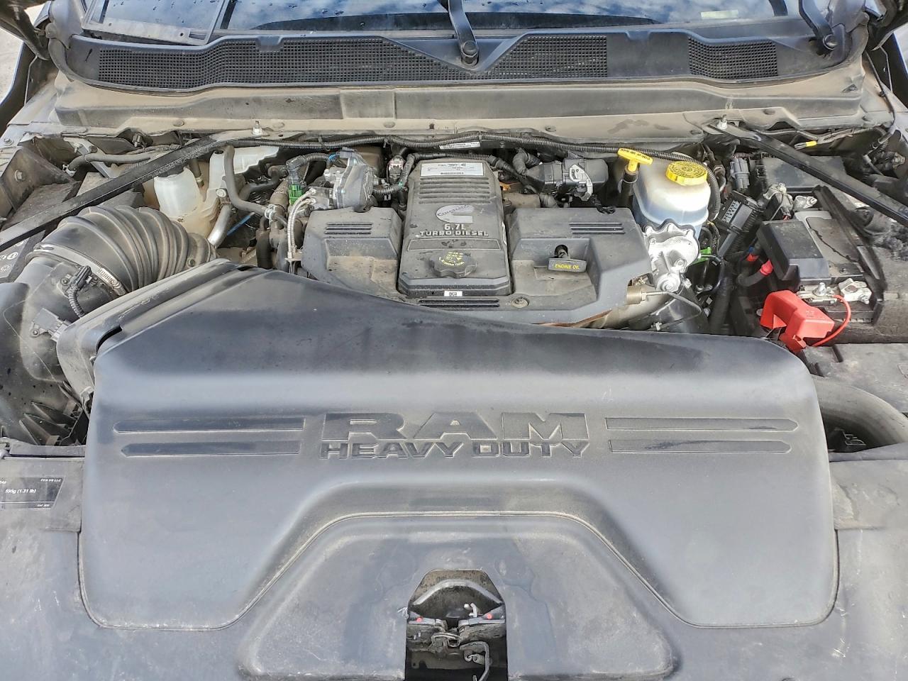 Ram 3500 Laramie Image 11