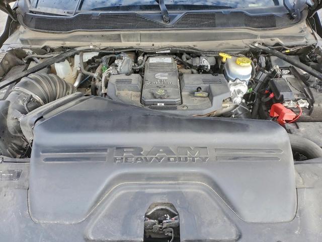 Ram 3500 Laramie Image 11