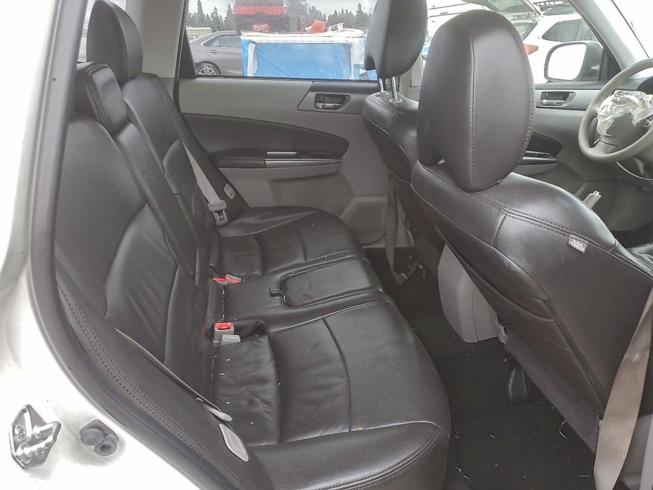 Subaru Forester 2.5x Premium Image 10