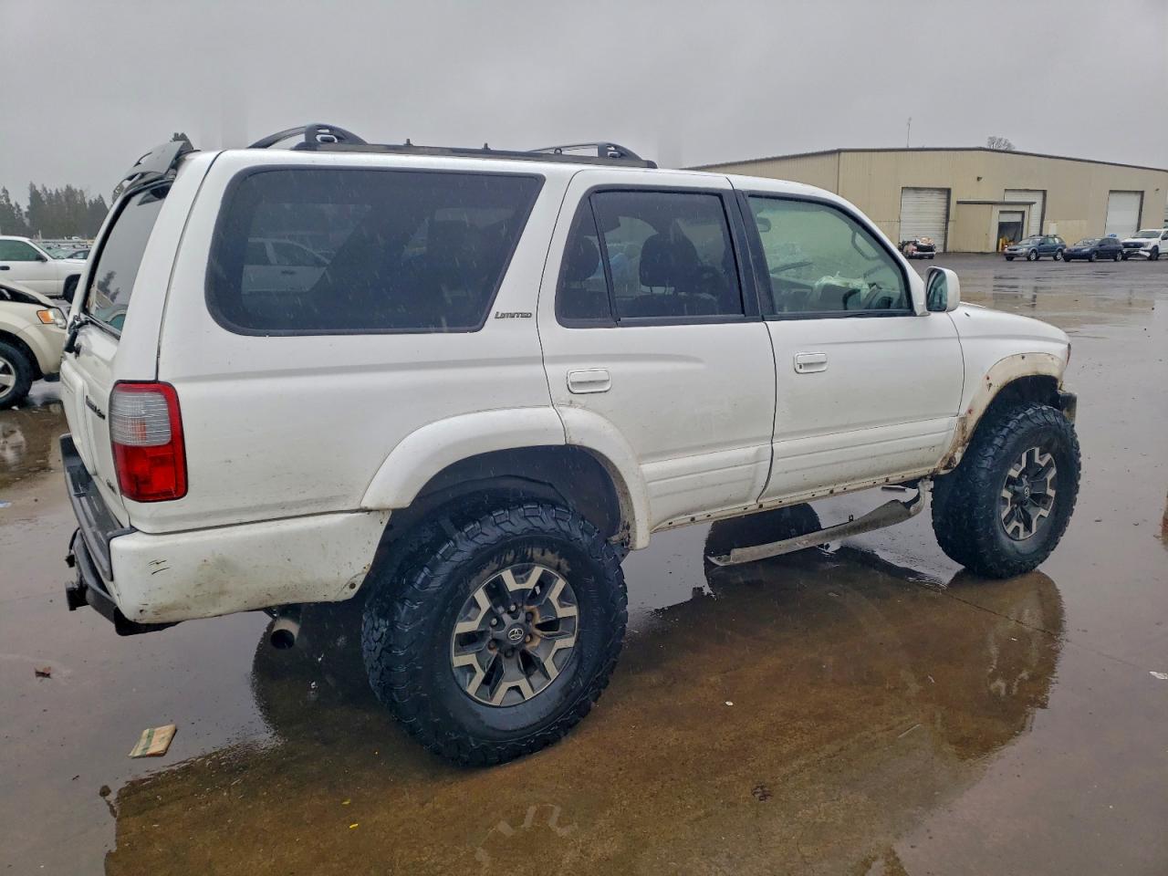 Toyota 4Runner Limited Image 3