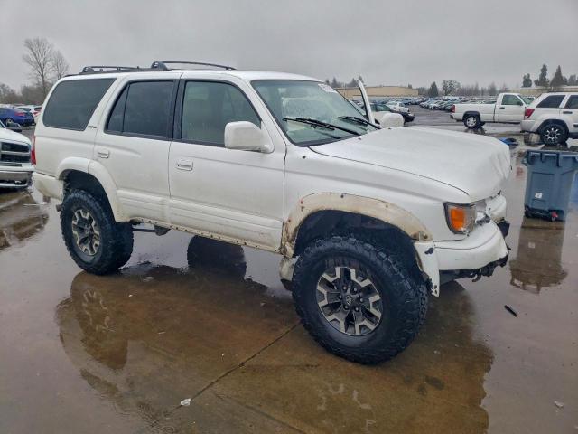Toyota 4Runner Limited Image 11