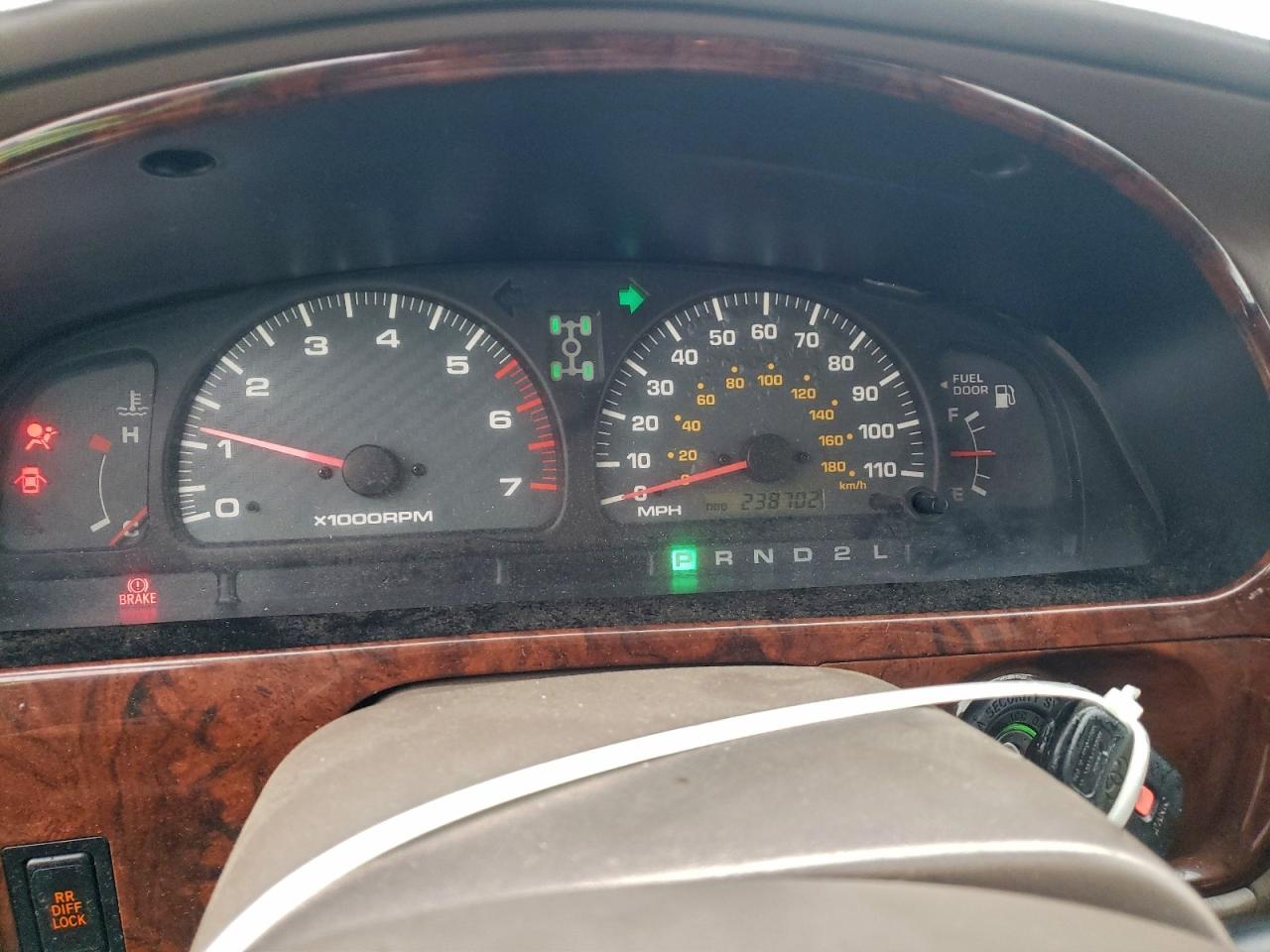 Toyota 4Runner Limited Image 9