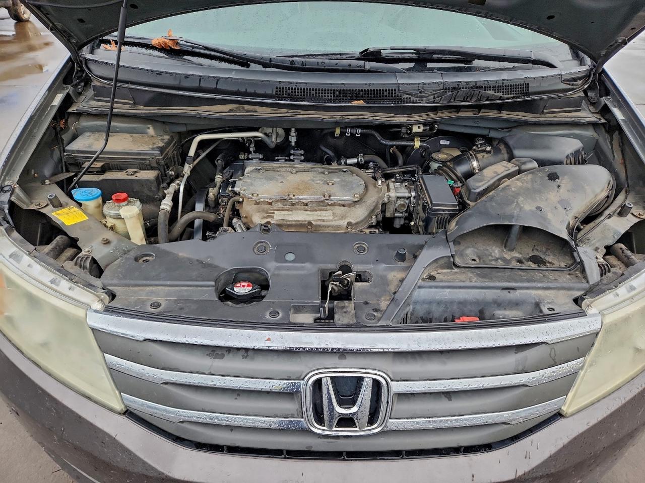 Honda Odyssey Touring Image 9