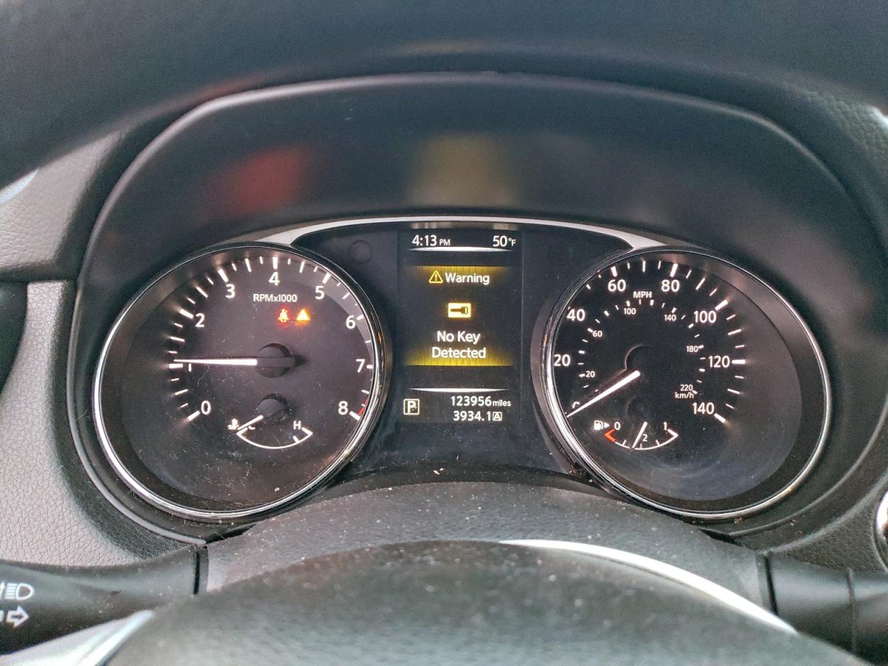 Nissan Rogue S Image 9