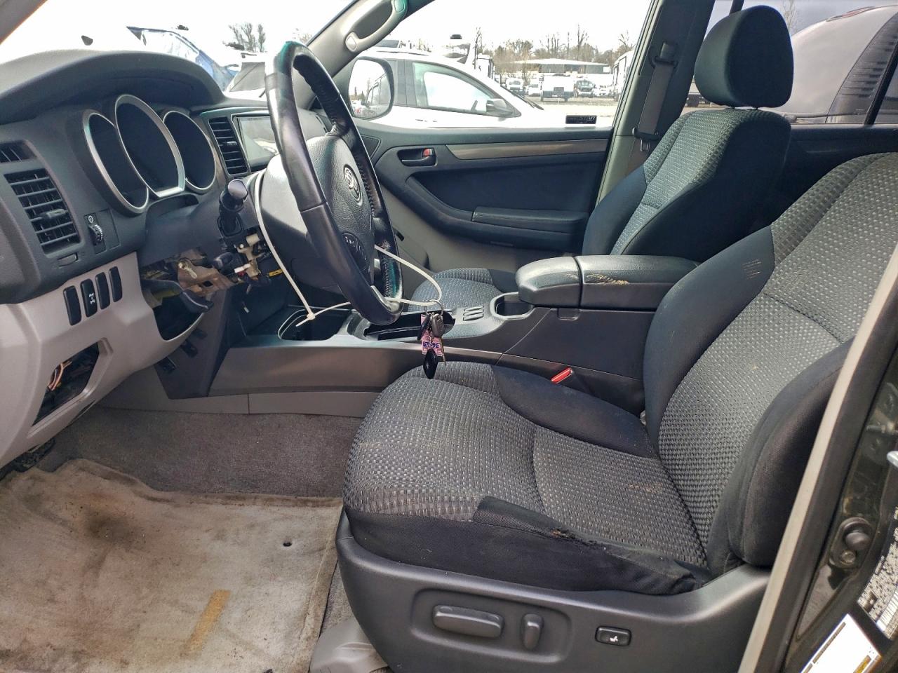 Toyota 4Runner Sr5 Image 8