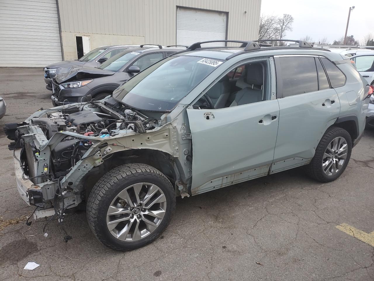 Toyota RAV4 Xle Premium Image 1