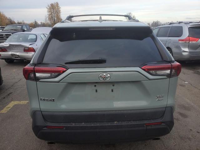 Toyota RAV4 Xle Premium Image 9
