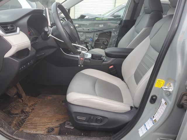 Toyota RAV4 Xle Premium Image 5