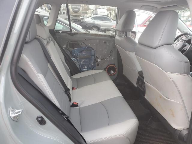 Toyota RAV4 Xle Premium Image 7