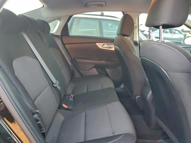 Kia Forte Fe Image 2