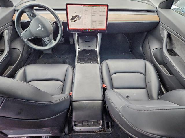 Tesla Model 3 Image 6