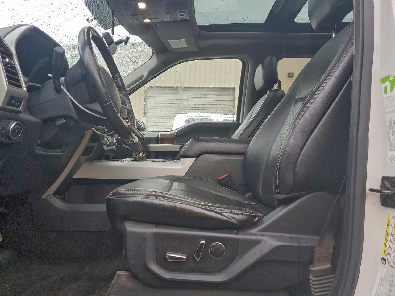 Ford F-150 Supercrew Image 9