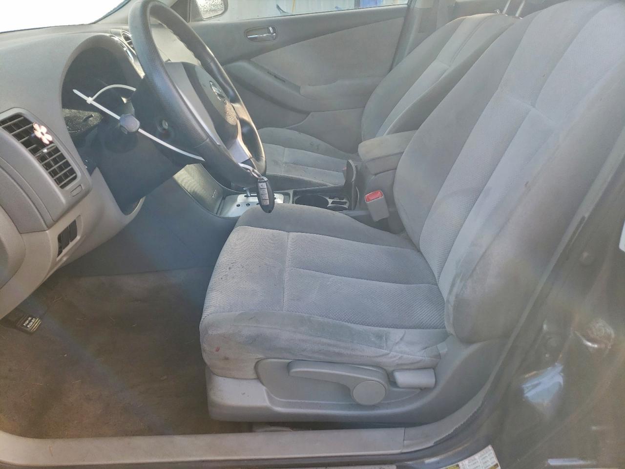 Nissan Altima 2.5 Image 3