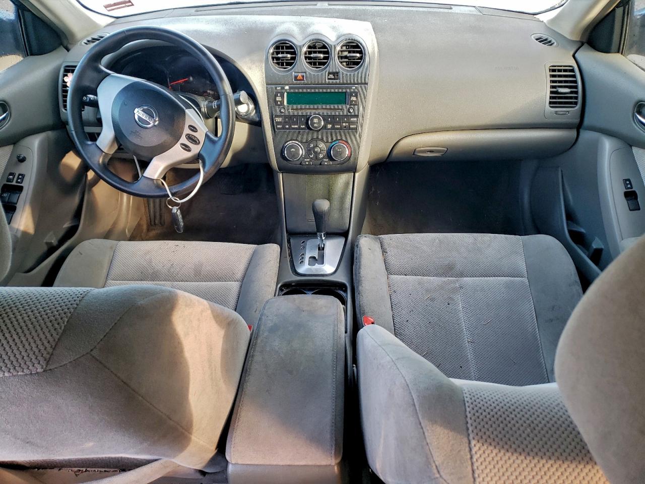 Nissan Altima 2.5 Image 7