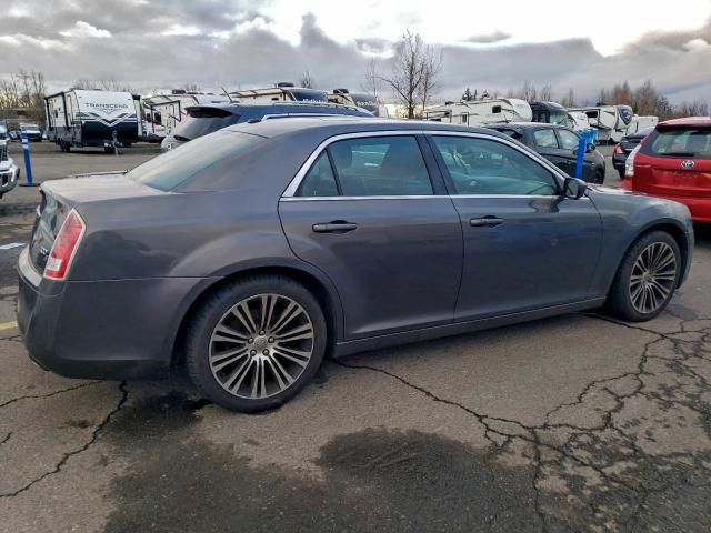 Chrysler 300 S Image 2