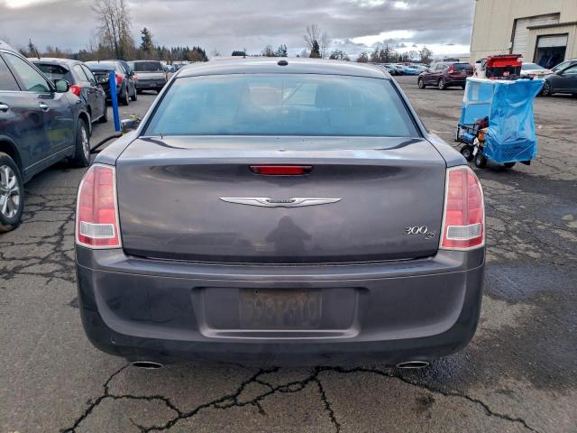 Chrysler 300 S Image 7