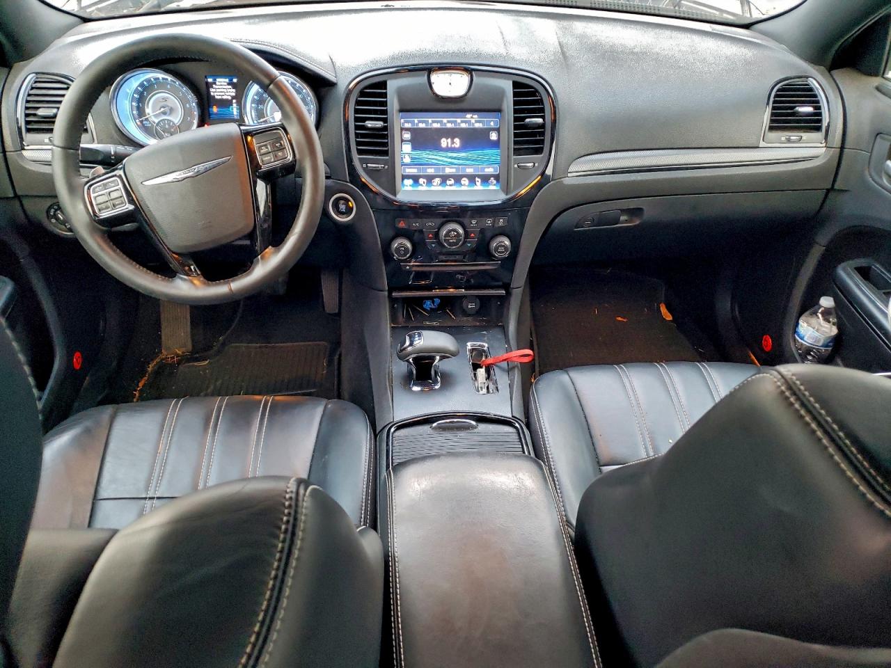 Chrysler 300 S Image 12