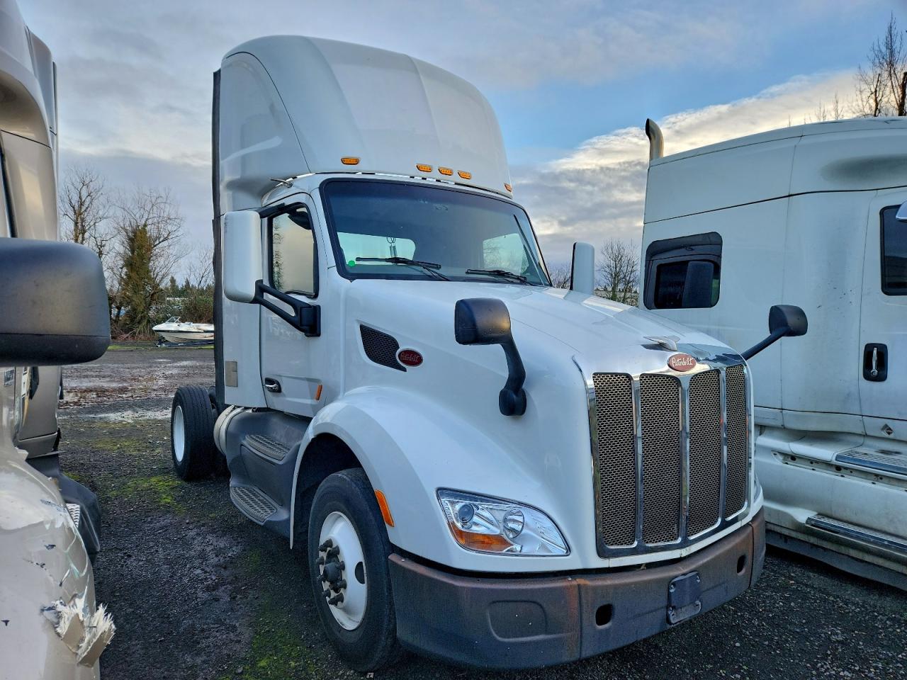 Peterbilt 579 Image 1