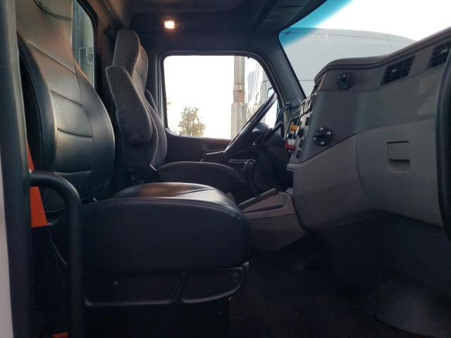 Peterbilt 579 Image 7