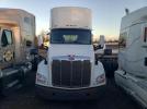 Peterbilt 579 Image 2