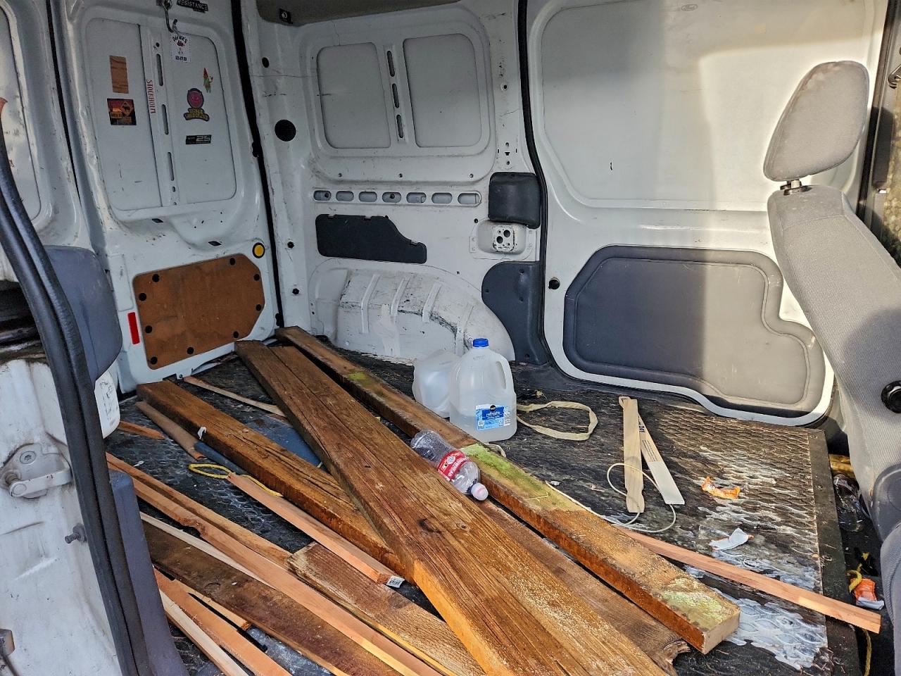 Ford Transit Xlt Image 9