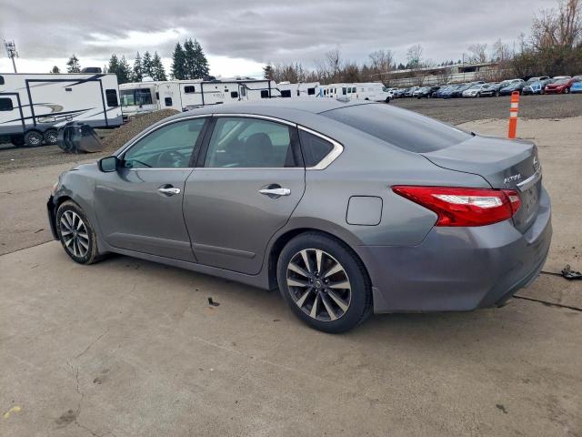 Nissan Altima 2.5 Image 3