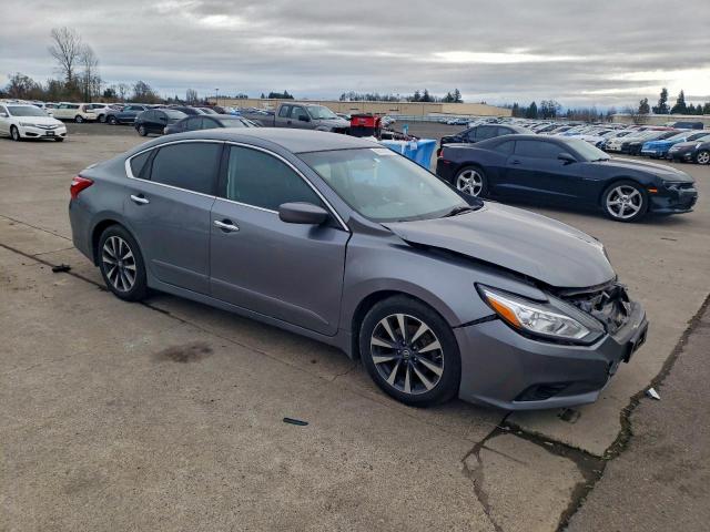 Nissan Altima 2.5 Image 4