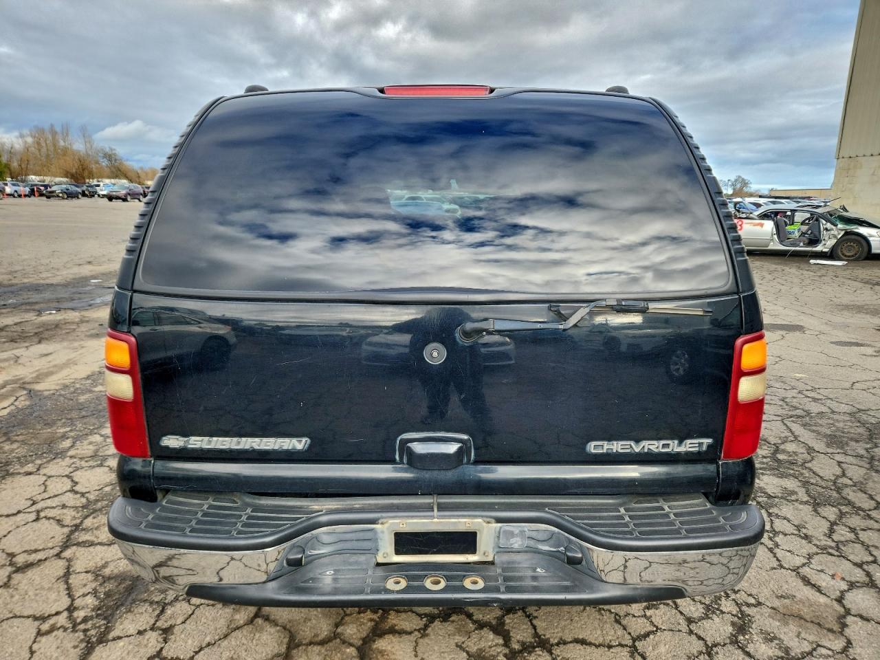 Chevrolet Suburban K1500 Image 10