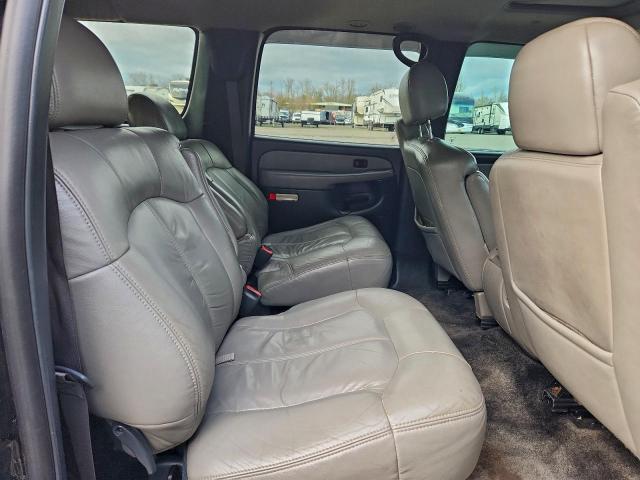 Chevrolet Suburban K1500 Image 8