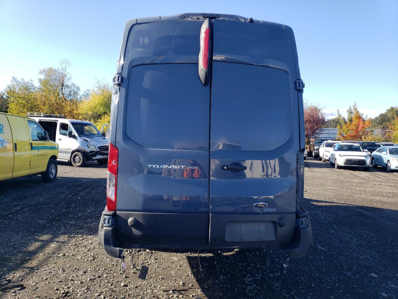 Ford Transit T-250 Image 12