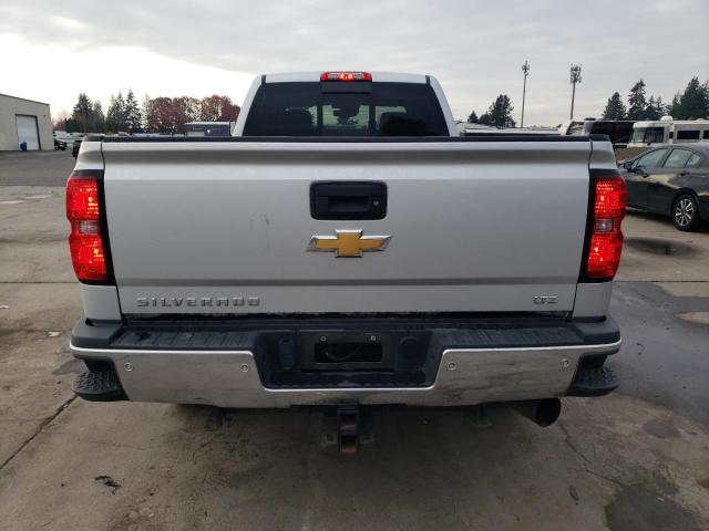 Chevrolet Silverado K3500 Ltz Image 7