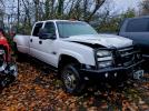 Chevrolet Silverado K3500 Image 12