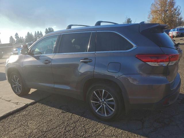 Toyota Highlander Se Image 8